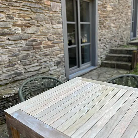Gezellig Met Terras In Het Διαμέρισμα