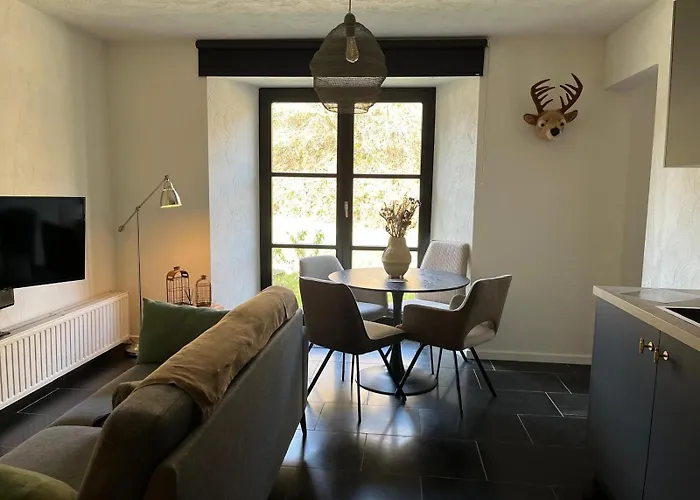 Gezellig Met Terras In Het